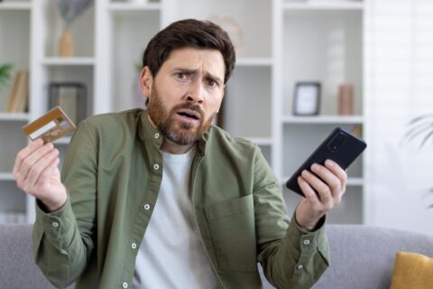 When to Stop Using a Credit Card: Clear Signs You Shouldn’t Ignore